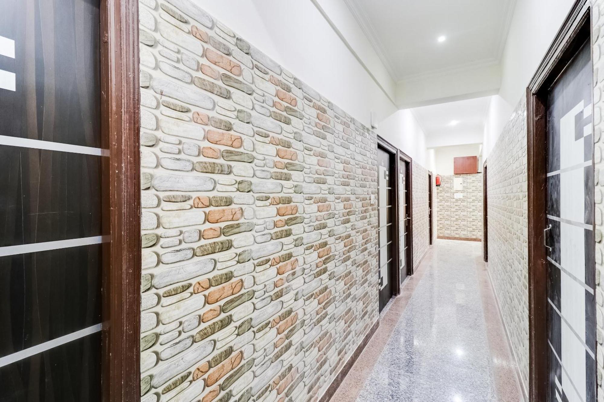 Super Hotel O Rs Inn Gorakhpur Exterior photo
